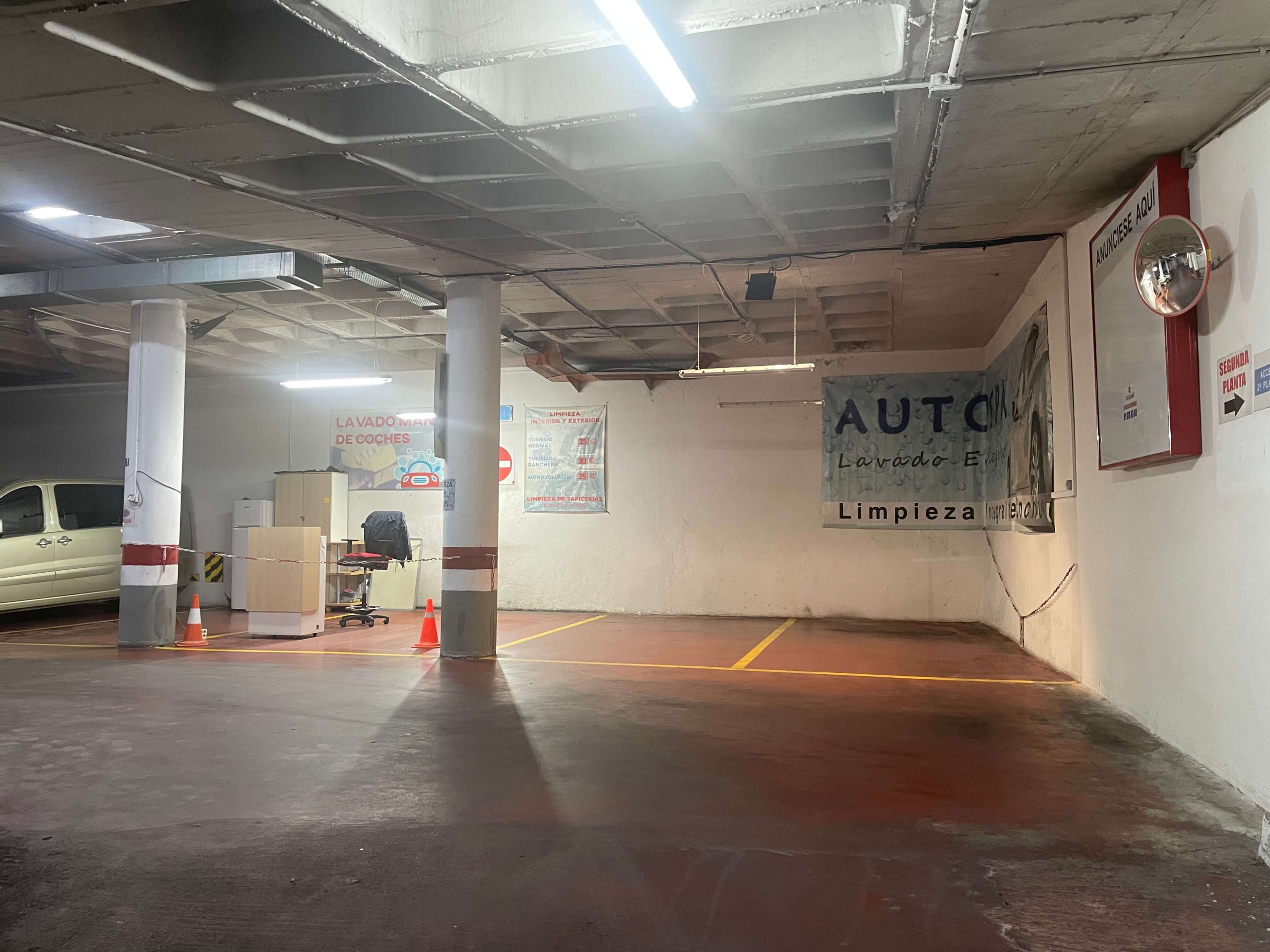 Parking-Talamanca (10)